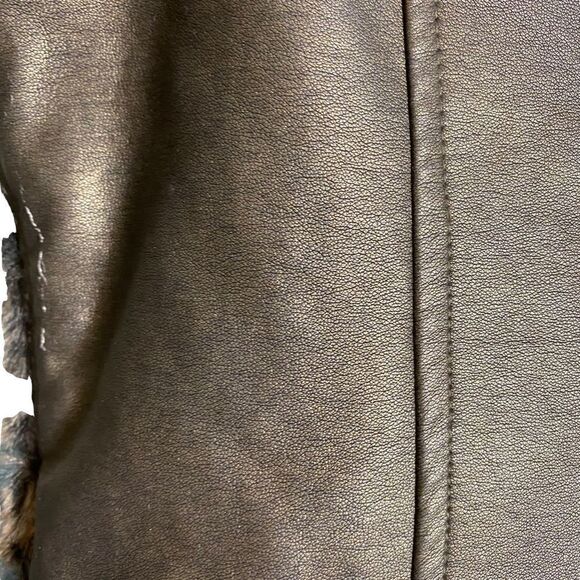 Big Chill Brown - Tan Faux Fur Vest Size S - Picture 9 of 9